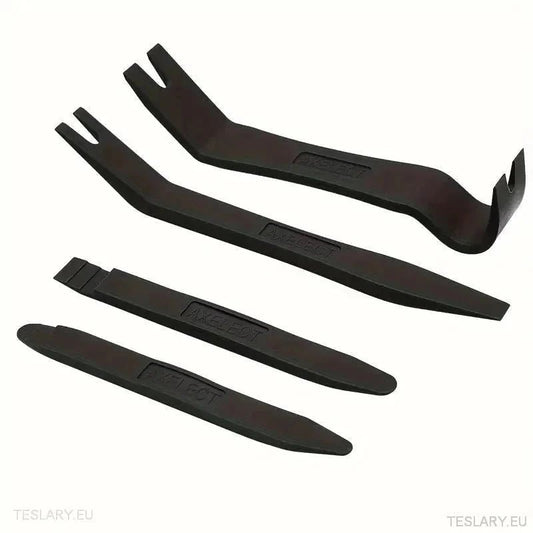 Accessoires Tesla Essentiels pour Optimiser Votre Conduite