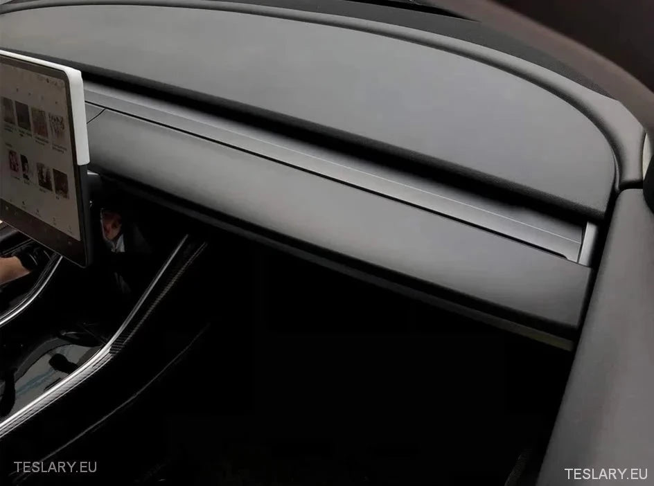 Premium Dashboard Cover for Tesla 3/Y - TESLARY Tesla Shop Accessories Europe Nederlands Ireland Deutschland Espana Alicante France Italia