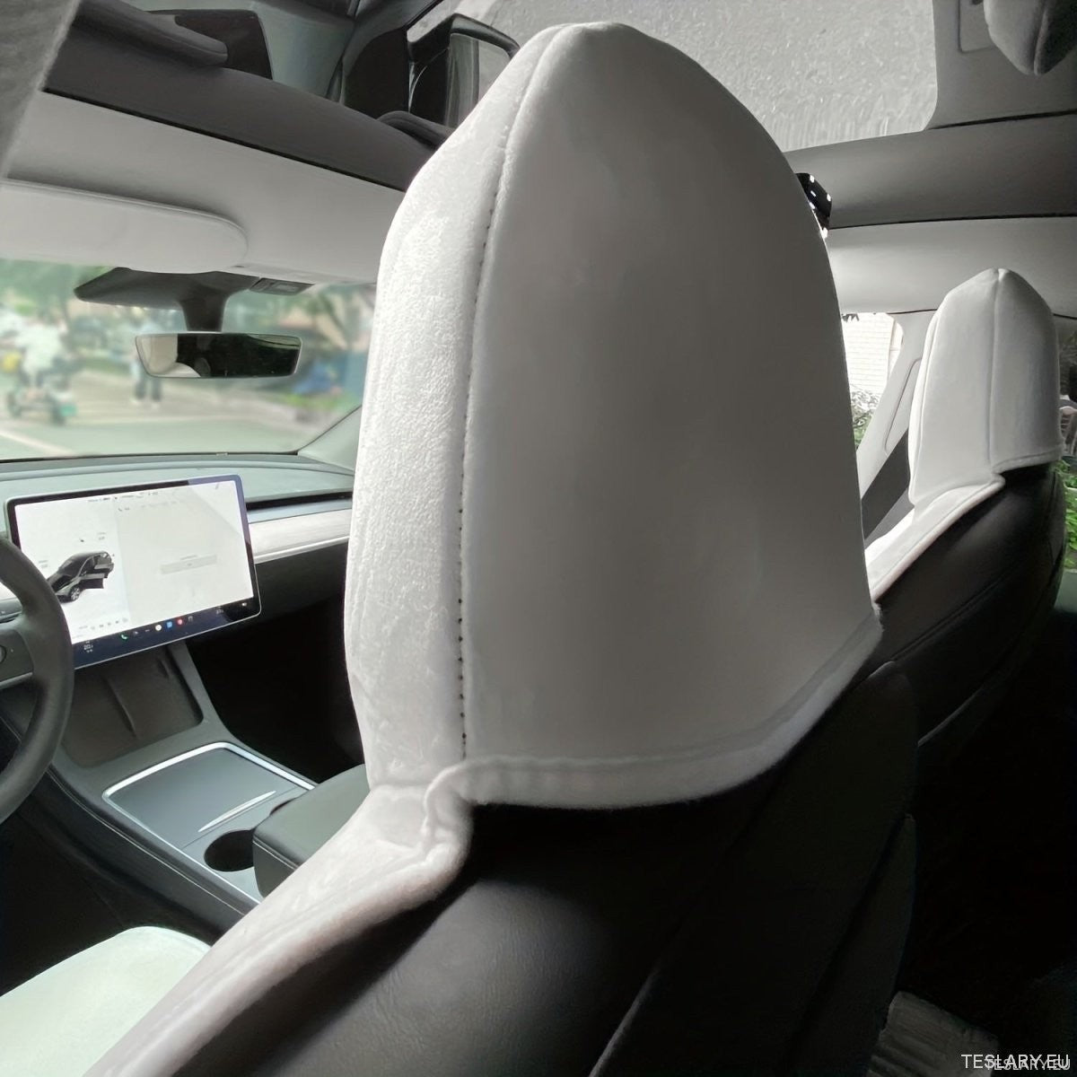 Protective Front Seat Covers for Tesla Model 3 / Y in Black or White - TESLARY Tesla Shop Accessories Europe Nederlands Ireland Deutschland Espana Alicante France Italia