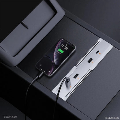 Tesla 3 Highland 4 - 1 USB Expansion Hub - TESLARY Tesla Shop Accessories Europe Nederlands Ireland Deutschland Espana Alicante France Italia